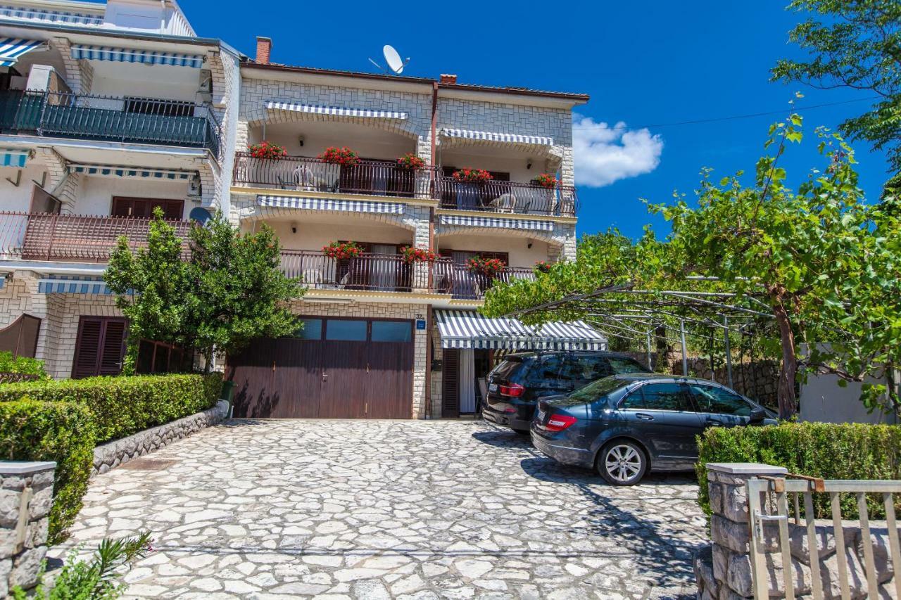Villa Lesic Dramalj Buitenkant foto